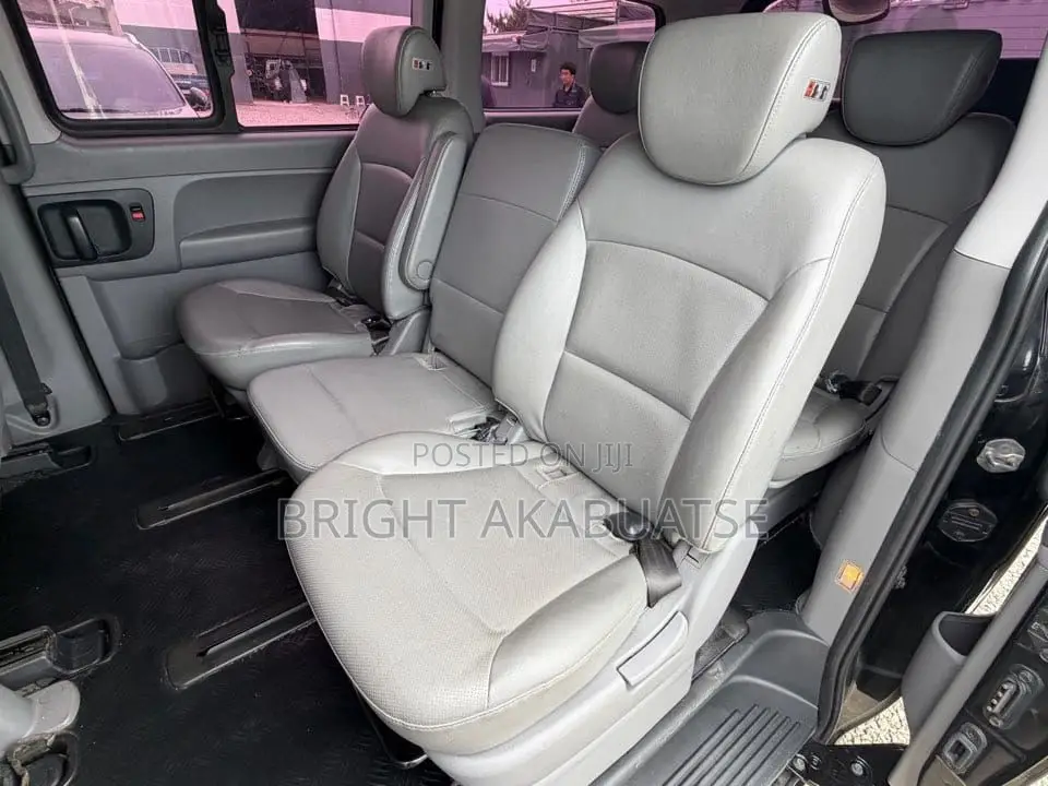 Hyundai Starex 2017 Black