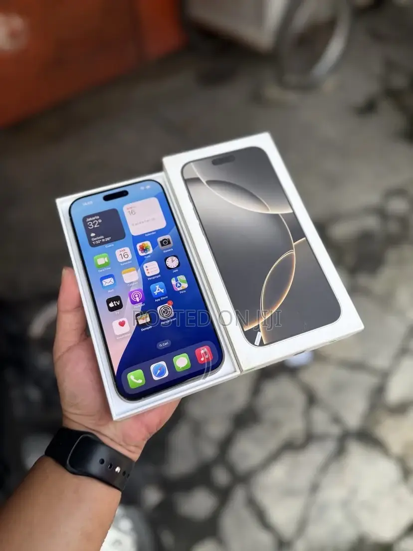 Apple iPhone 16 Pro Max 256 GB Silver