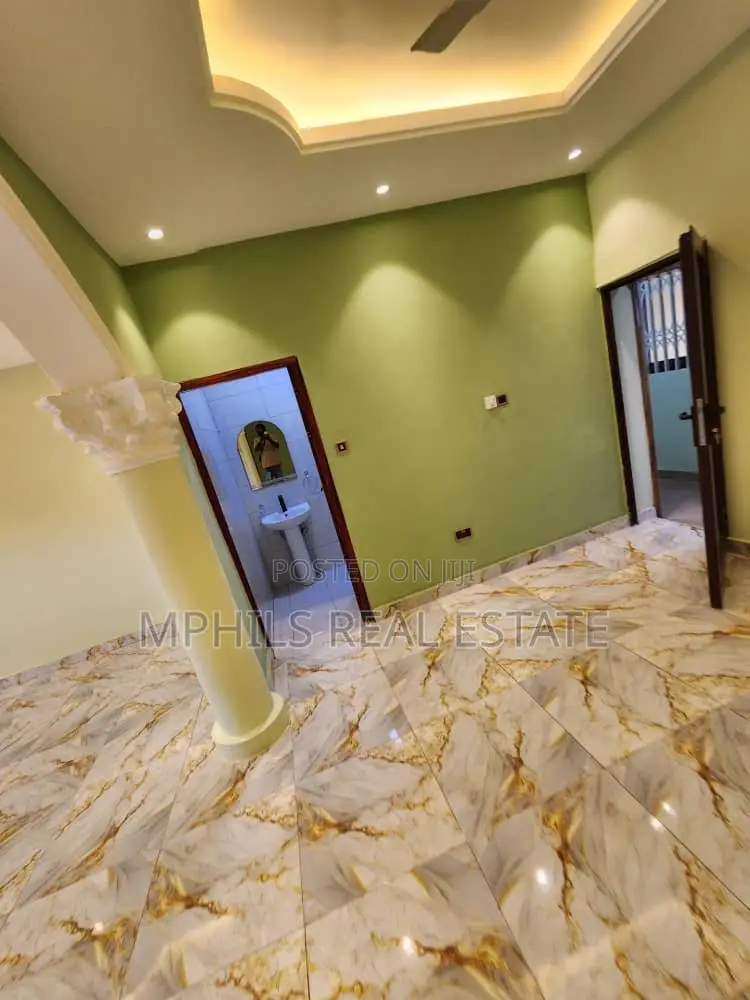 2bdrm Apartment in Mphils Real Estate, Manhean for rent
