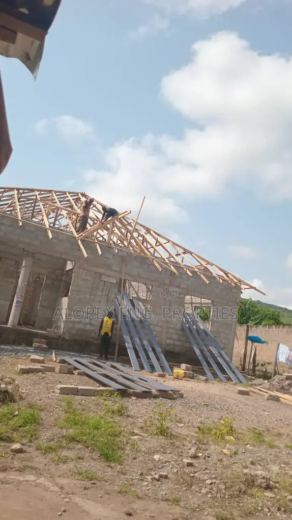 5bdrm House in Dodowa, Police Station for sale