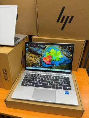 New Laptop HP EliteBook 830 G8 8GB Intel Core i5 SSD 512GB