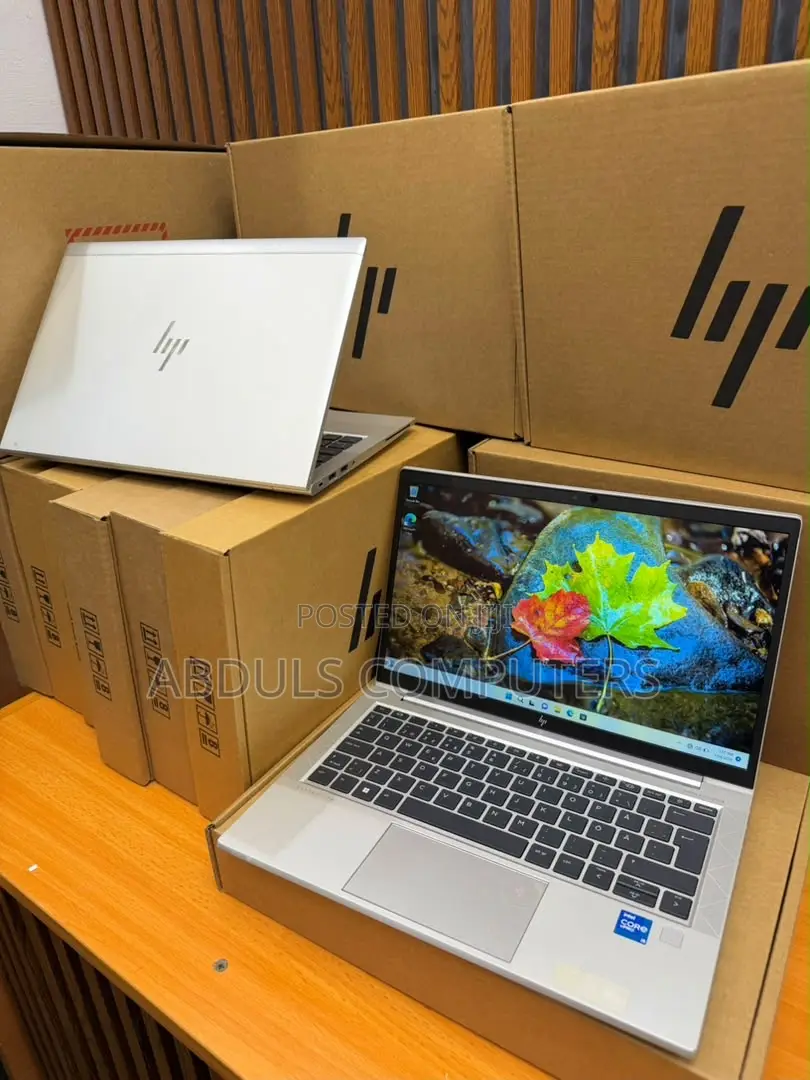 New Laptop HP EliteBook 830 G8 8GB Intel Core i5 SSD 512GB