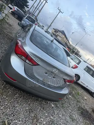 Hyundai Elantra SE 4dr Sedan (1.8L 4cyl 6A) 2015 Gray