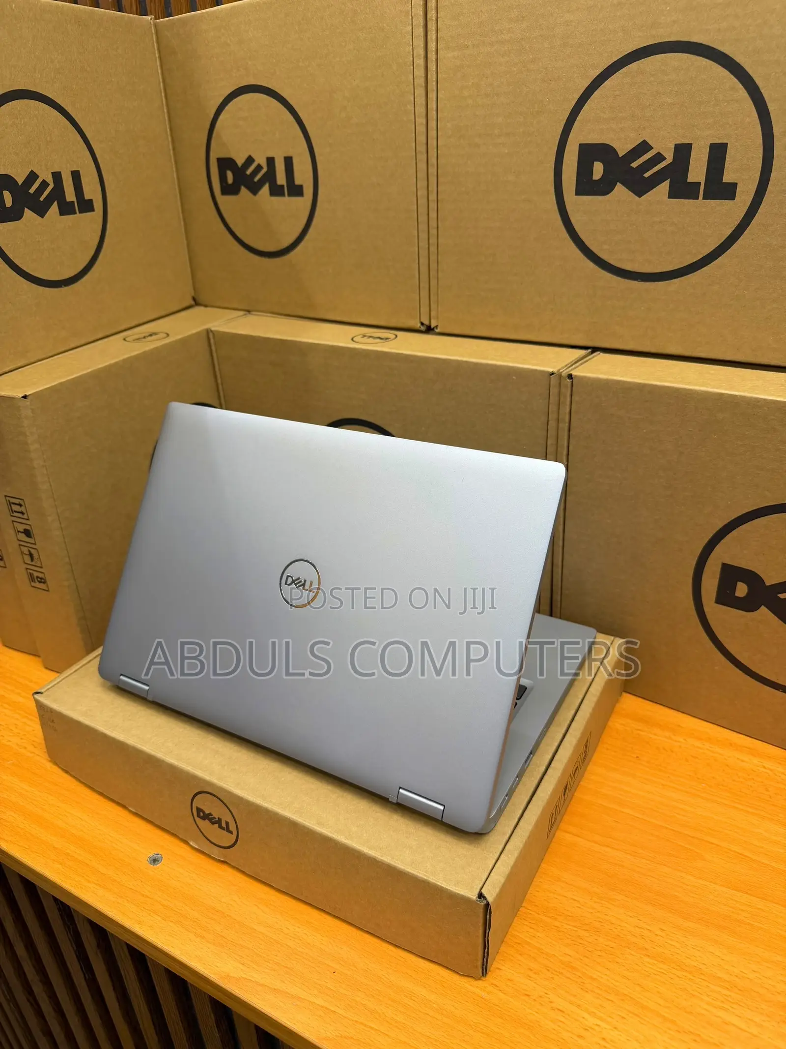 New Laptop Dell Latitude 5320 2-in-1 16GB Intel Core i7 SSD 512GB