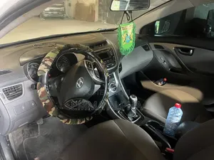 Hyundai Elantra 2013 White