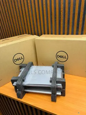 New Laptop Dell Latitude 5310 2-in-1 8GB Intel Core i7 SSD 256GB