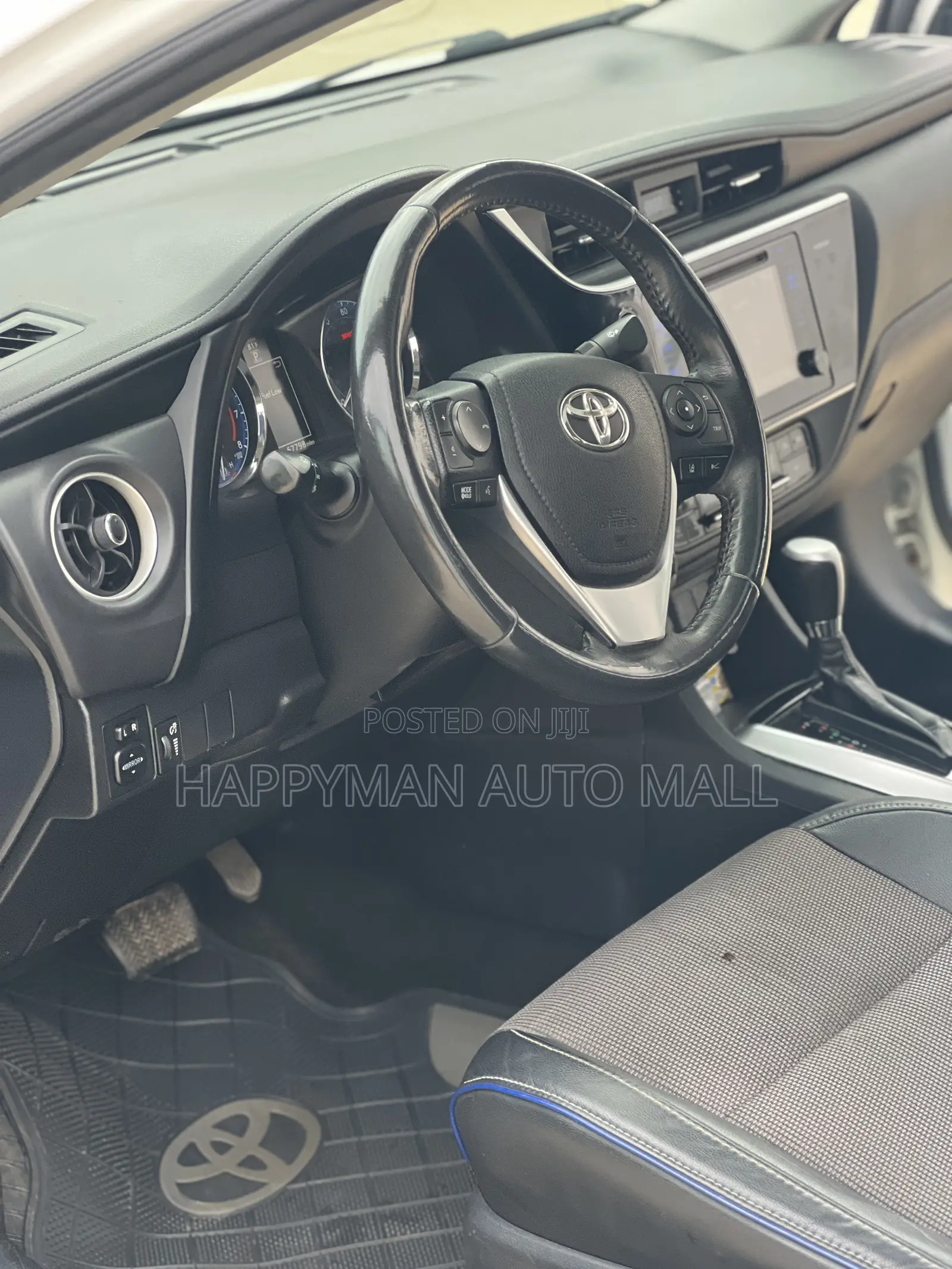 Toyota Corolla SE Special Edition 4dr Sedan (1.8L 4cyl CVT) 2017 White