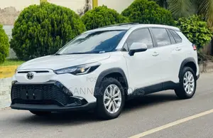 Toyota Corolla Cross XLE AWD 2023 White