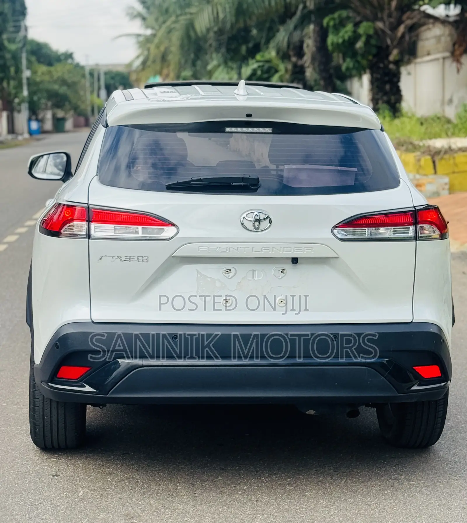 Toyota Corolla Cross XLE AWD 2023 White