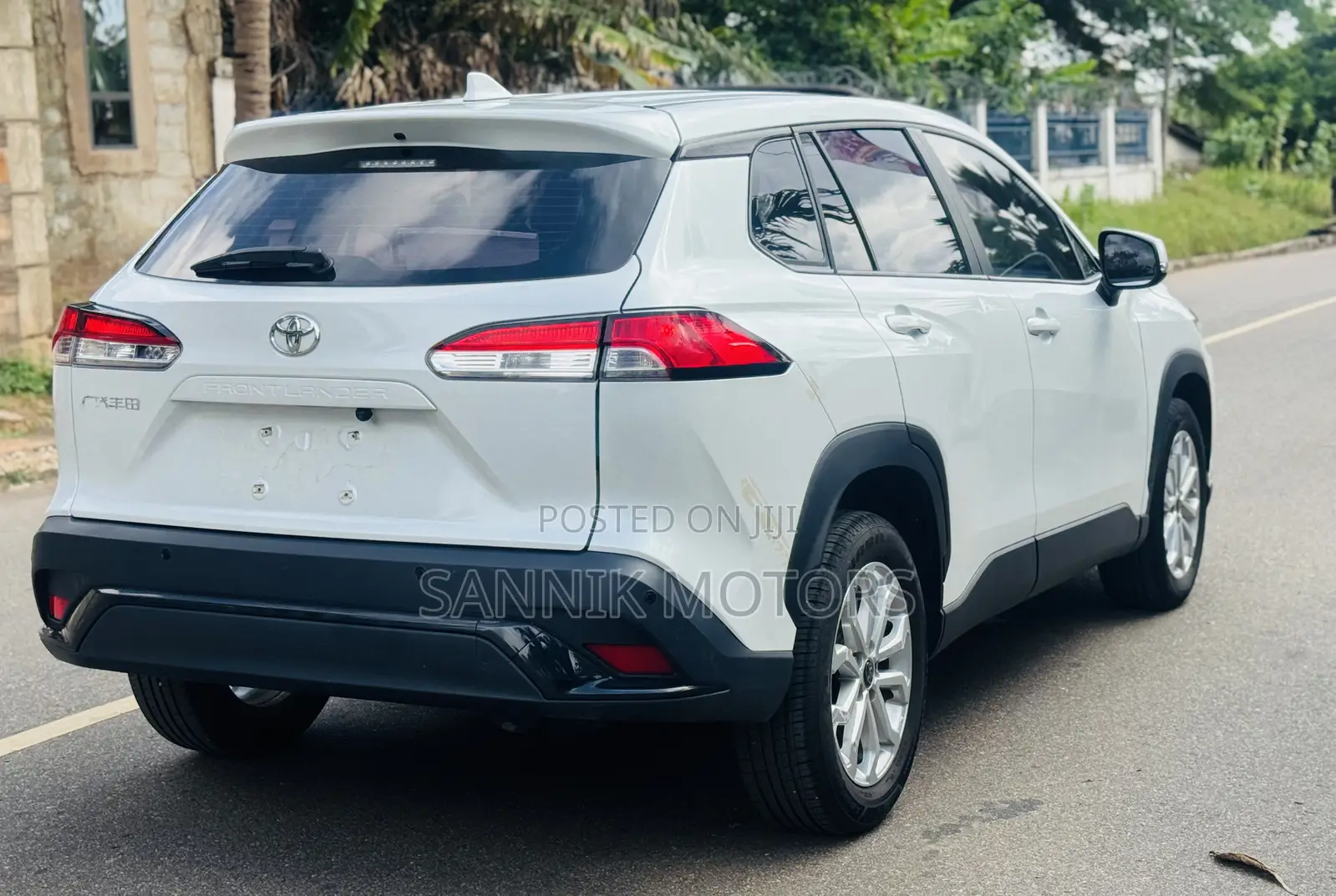 Toyota Corolla Cross XLE AWD 2023 White