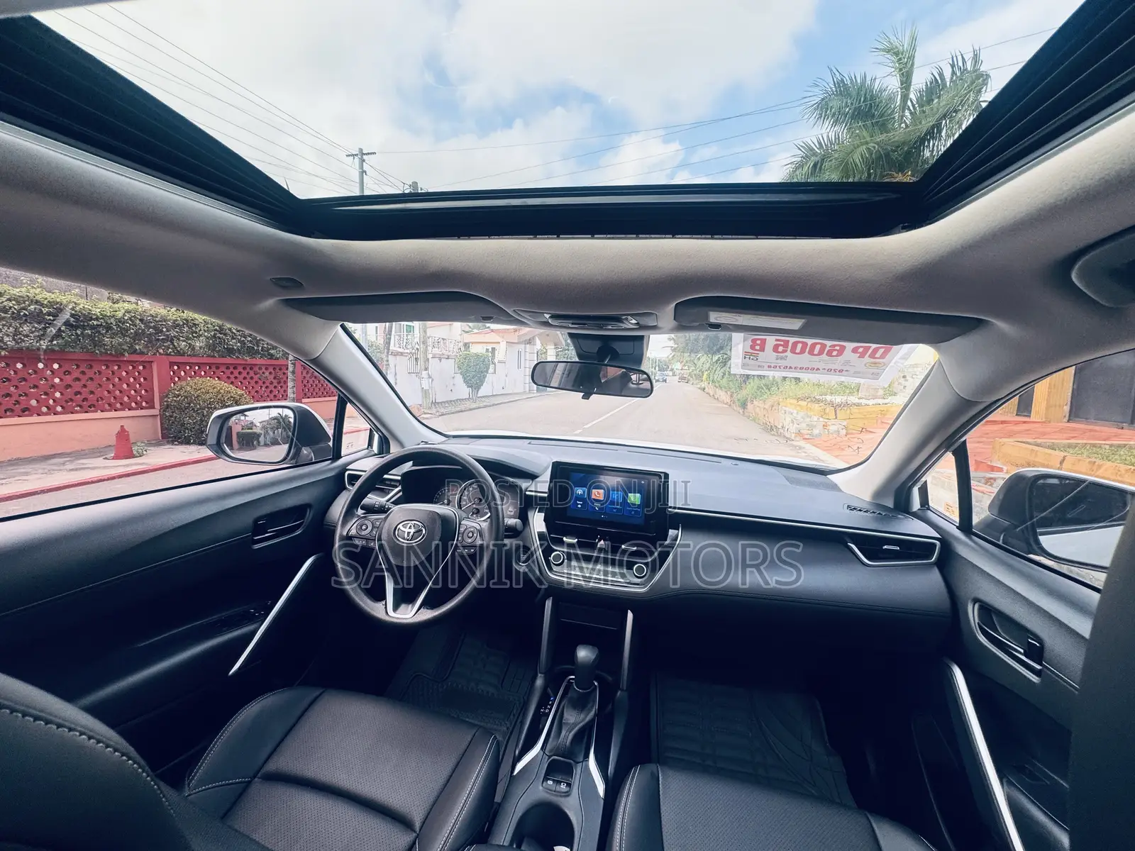 Toyota Corolla Cross XLE AWD 2023 White
