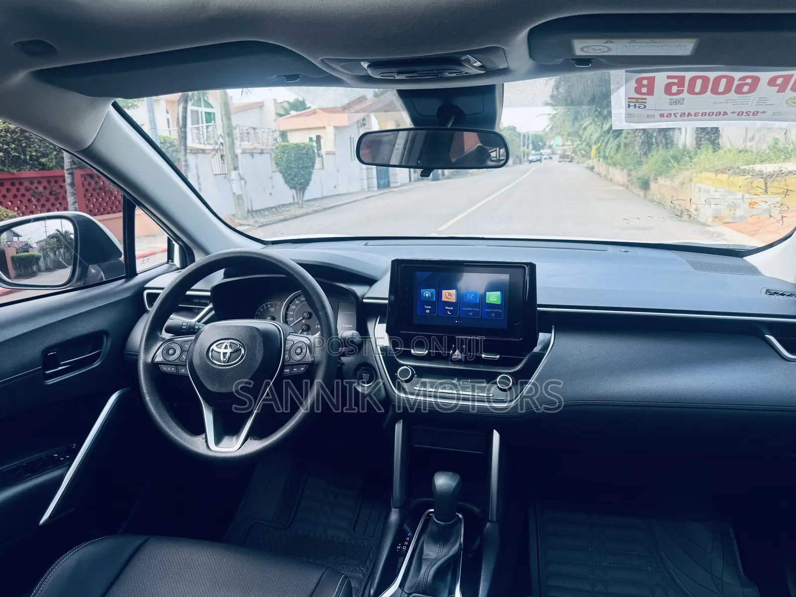 Toyota Corolla Cross XLE AWD 2023 White