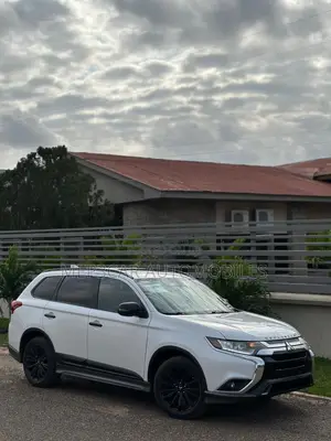 Mitsubishi Outlander 2020 White
