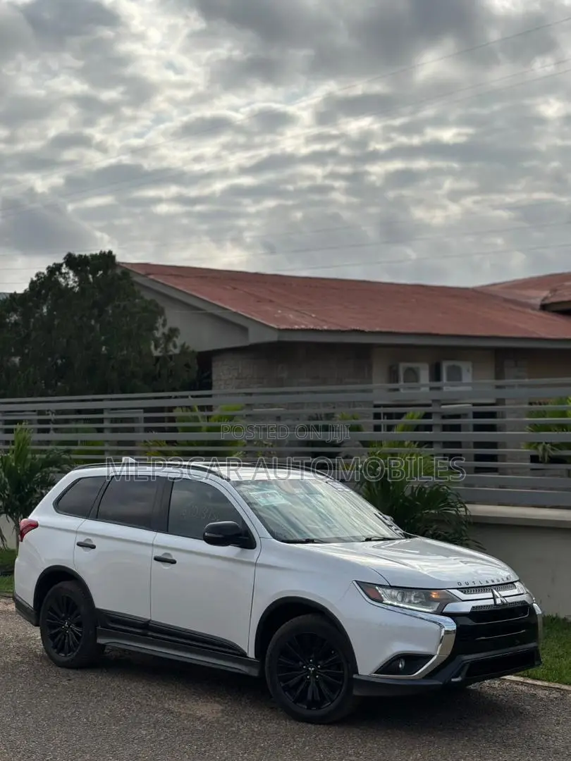Mitsubishi Outlander 2020 White