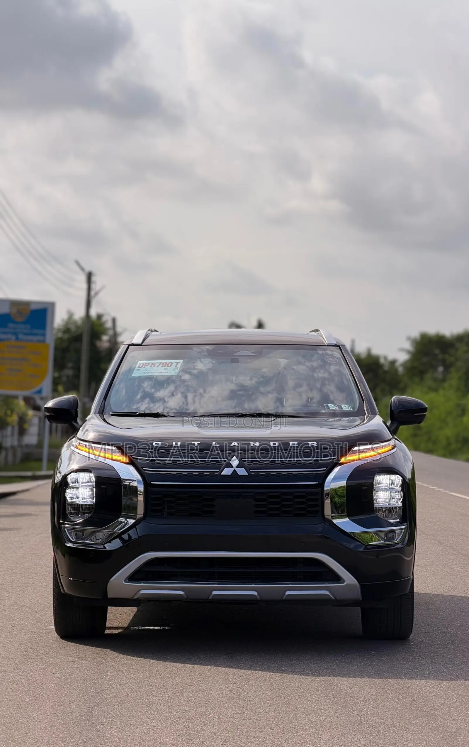 Mitsubishi Outlander 2023 Black