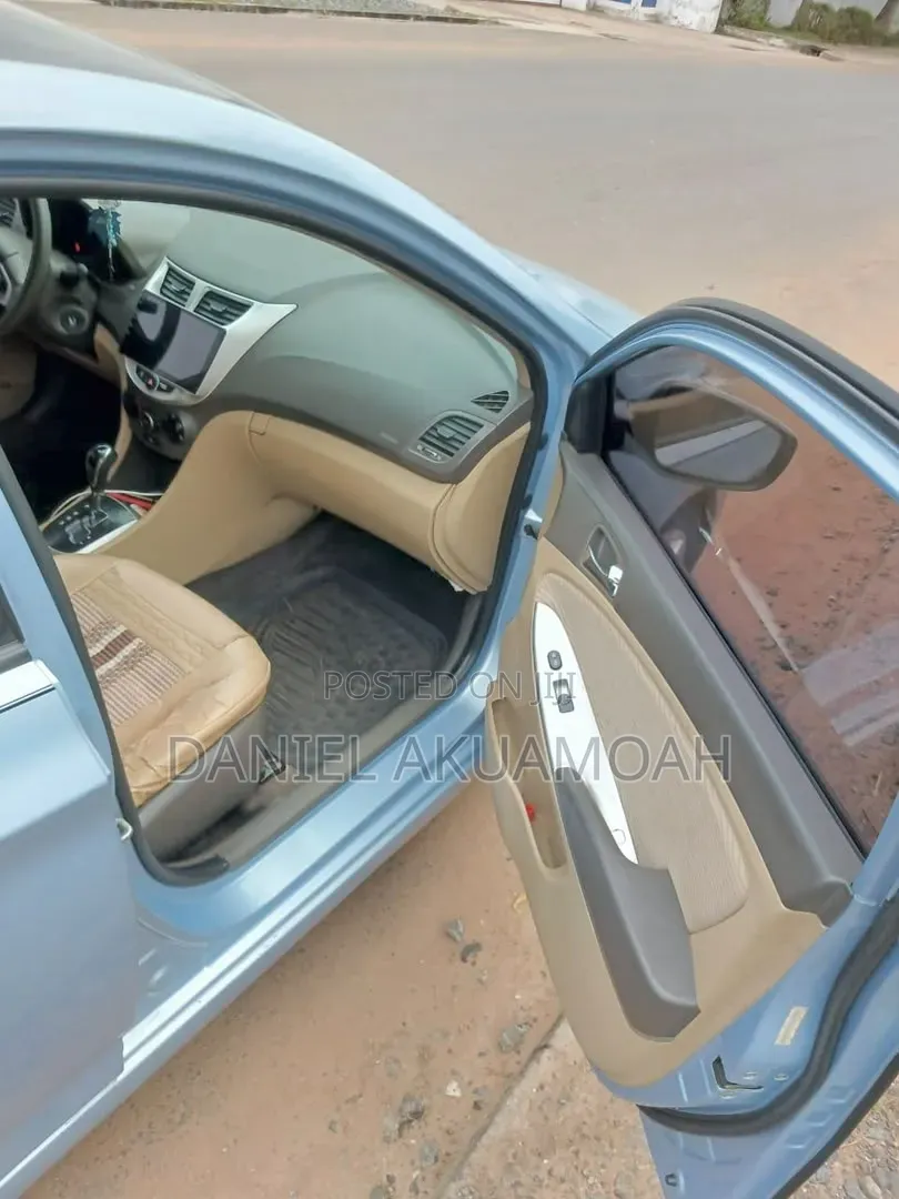 Hyundai Accent 2015 Blue