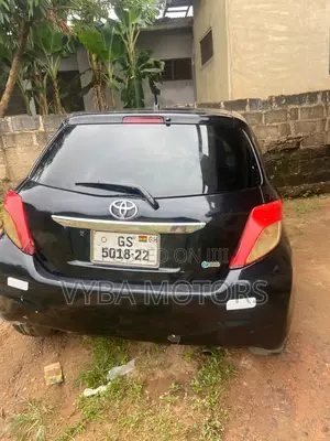 Toyota Vitz 2012 Black