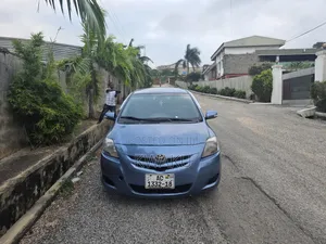 Toyota Yaris 2010 Blue