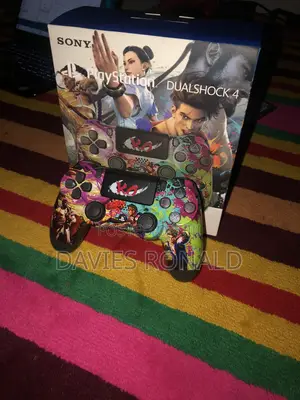PLAY STATION 4 Controllers