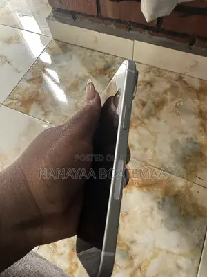 Apple iPhone 15 128 GB White