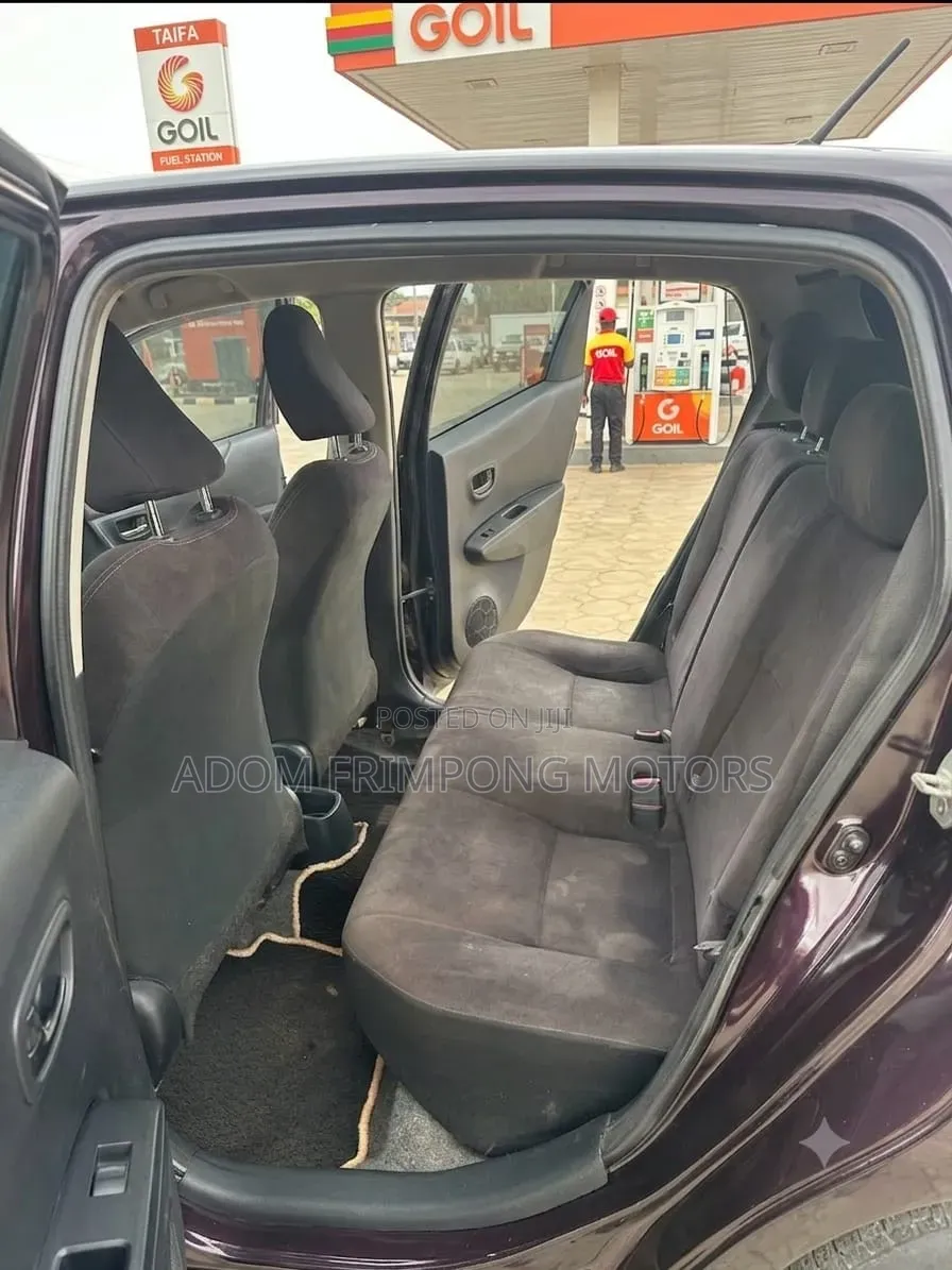 Toyota Vitz 2012