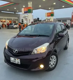 Toyota Vitz 2012