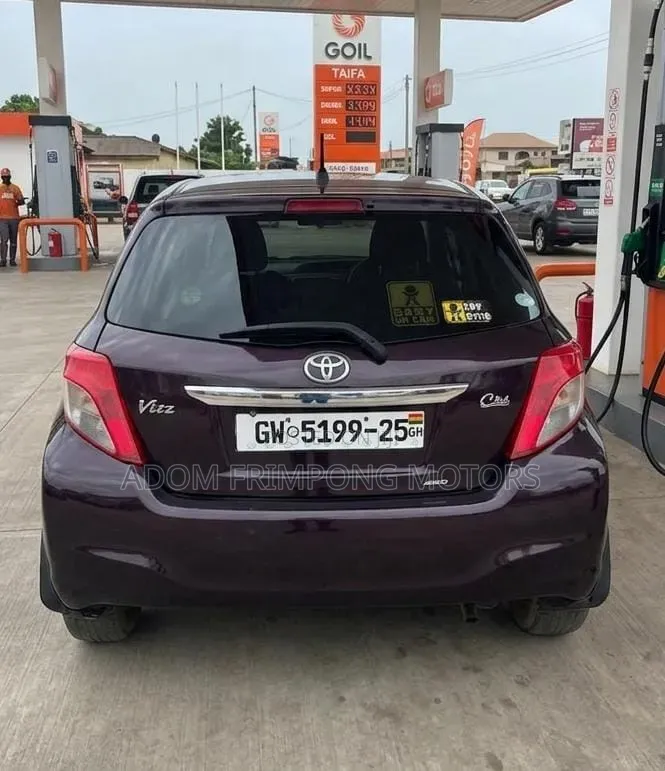 Toyota Vitz 2012