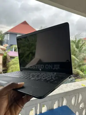 Laptop HP 15-dw1197nia 8GB Intel Core i3 SSD 256GB