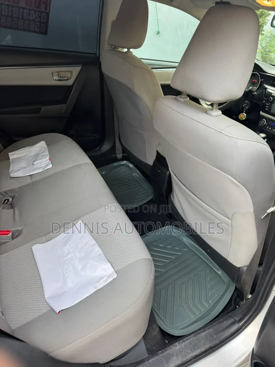 Toyota Corolla LE Eco 4dr Sedan (1.8L 4cyl CVT) 2016 Silver