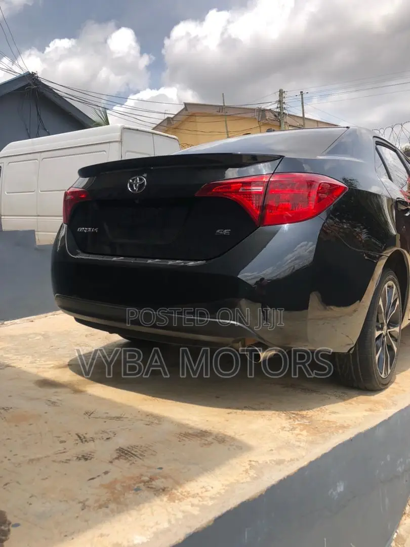 Toyota Corolla SE 4dr Sedan (1.8L 4cyl CVT) 2017 Black