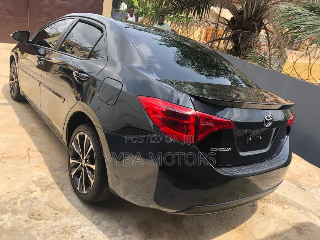 Toyota Corolla SE 4dr Sedan (1.8L 4cyl CVT) 2017 Black