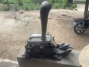 Toyota Corolla 110 Gear Box and Lever