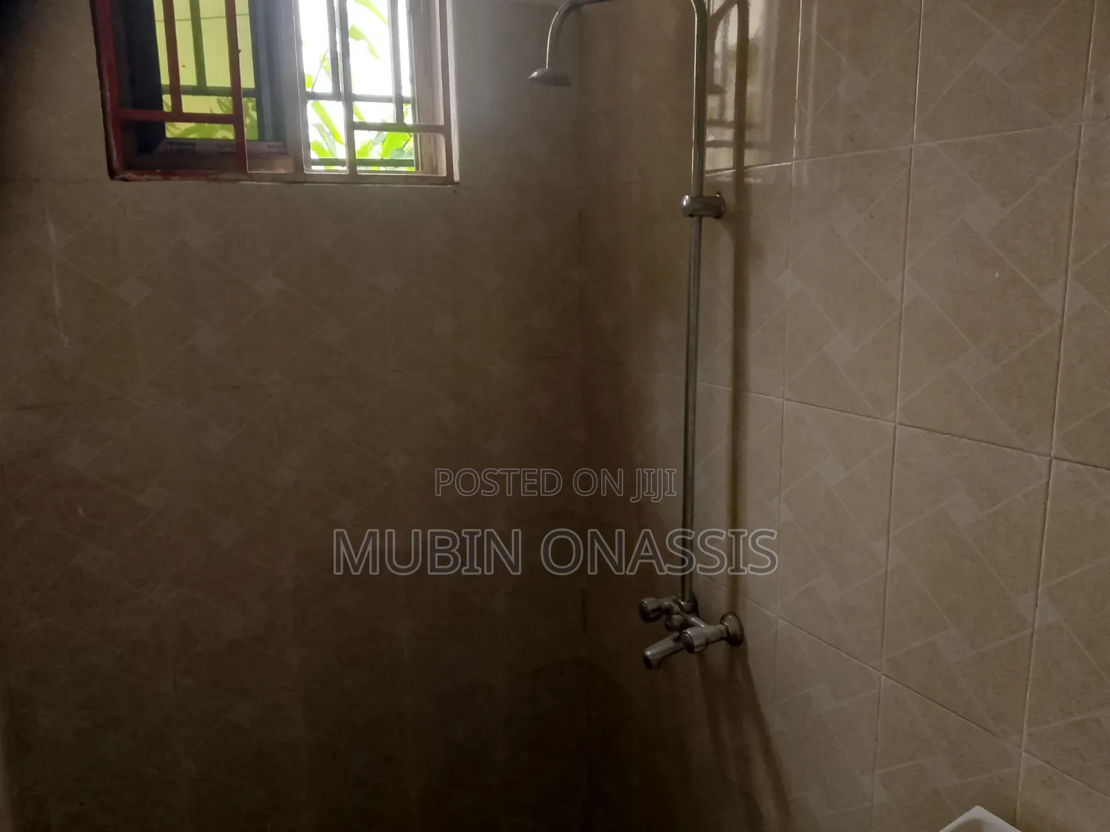 1bdrm Apartment in Items Property, School Junction for rent