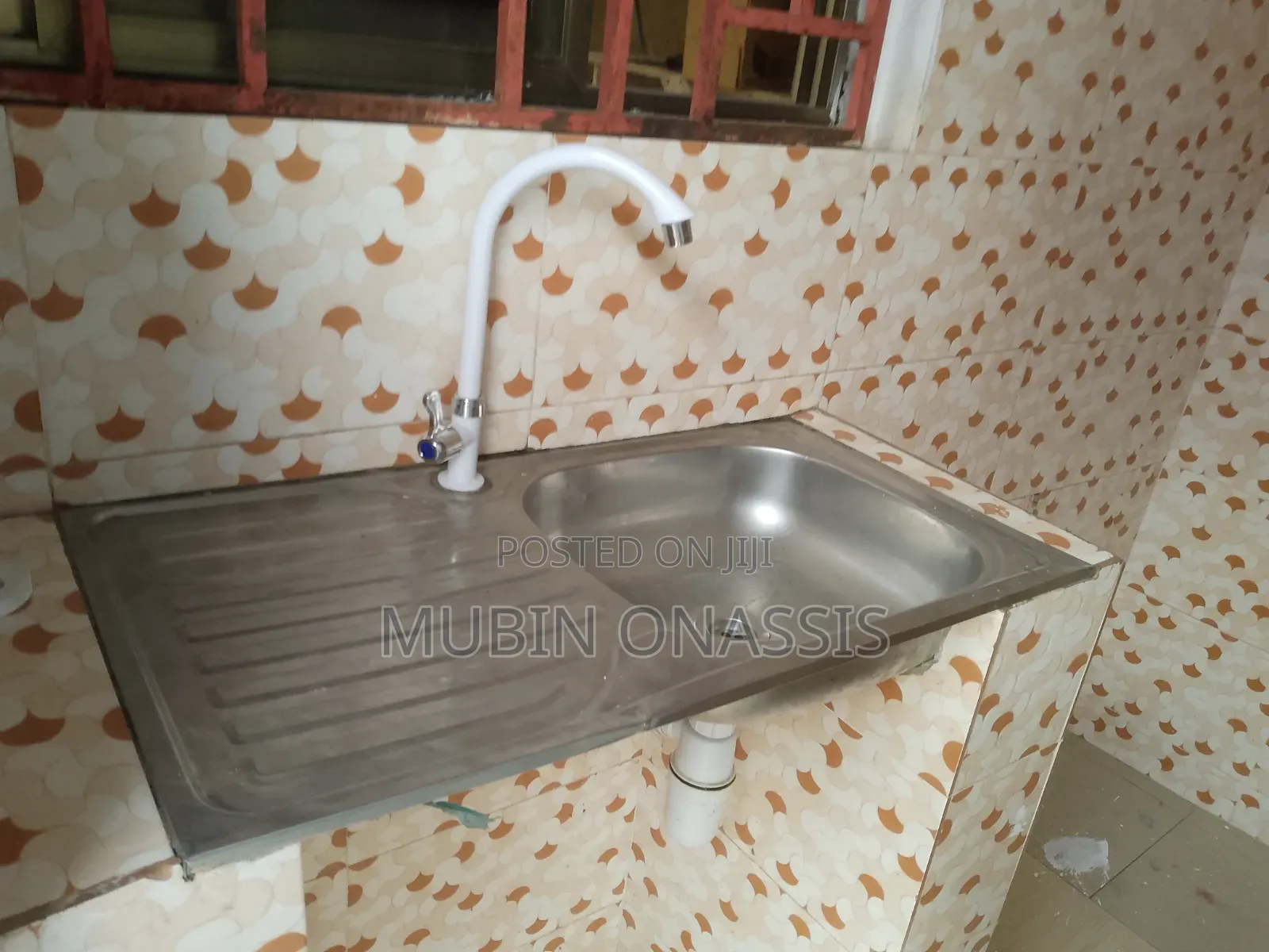 1bdrm Apartment in Items Property, School Junction for rent