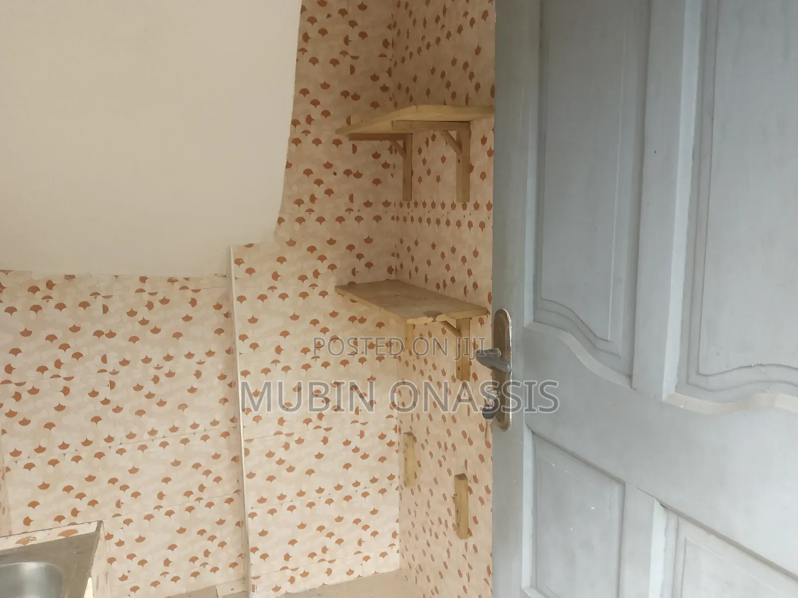 1bdrm Apartment in Items Property, School Junction for rent
