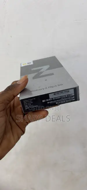 New Samsung Galaxy Z Flip3 5G 256 GB Yellow