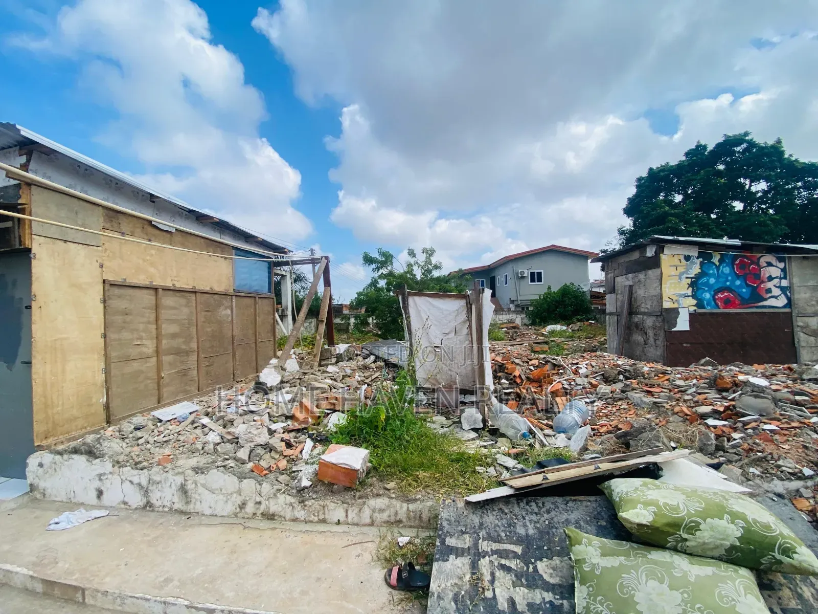 One Plot for Joint Venture ( JV ) at Dzorwulu