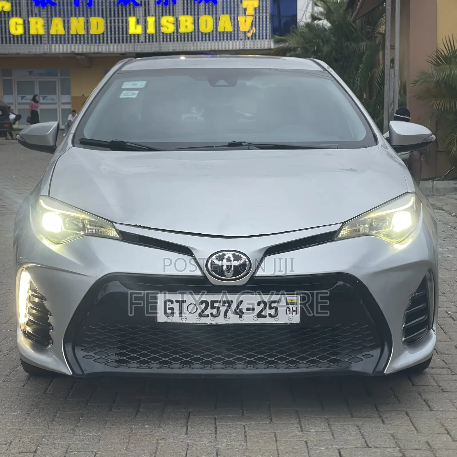 Toyota Corolla SE 4dr Sedan (1.8L 4cyl CVT) 2017 Silver