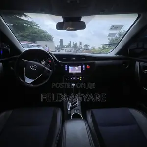 Toyota Corolla SE 4dr Sedan (1.8L 4cyl CVT) 2017 Silver