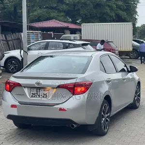Toyota Corolla SE 4dr Sedan (1.8L 4cyl CVT) 2017 Silver