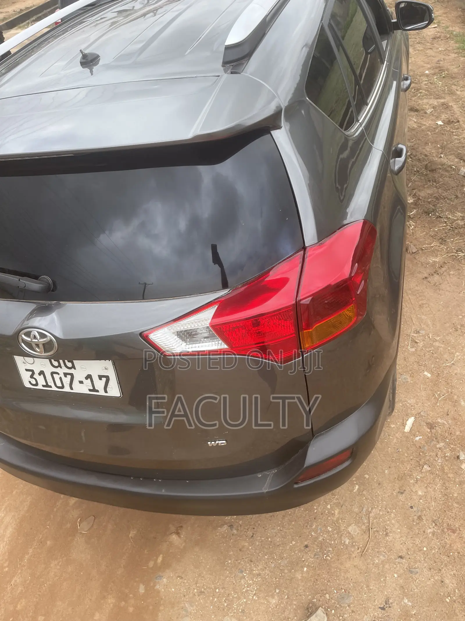 Toyota RAV4 LE 4dr SUV (2.5L 4cyl 6A) 2014 Gray