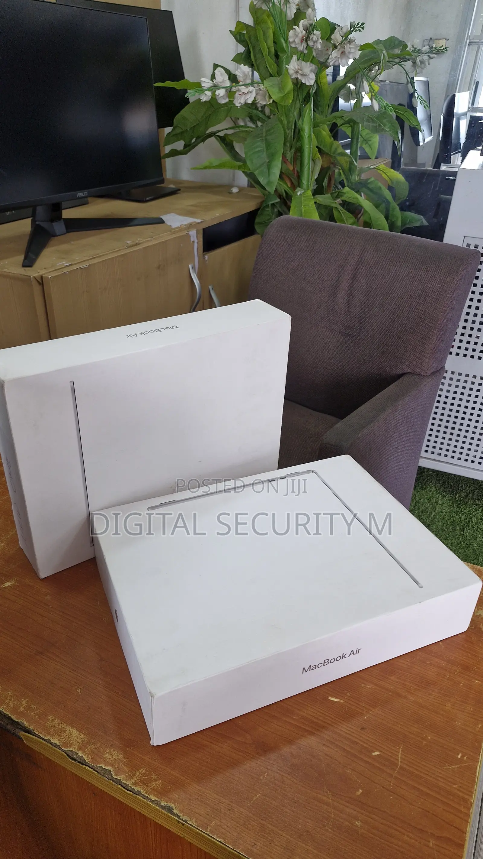 New Laptop Apple MacBook Air 16GB Apple M4 SSD 256GB