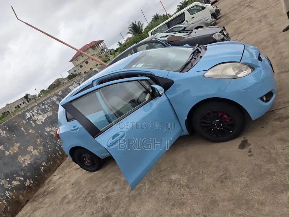 Toyota Vitz 2010 Blue