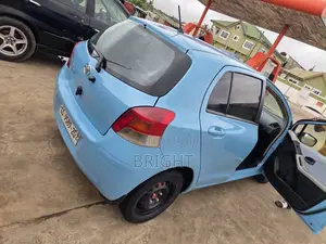 Toyota Vitz 2010 Blue