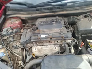 Hyundai Elantra 2008 Red