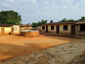 14bdrm House in Ketu South Municipal for sale