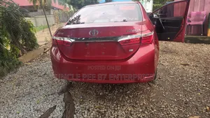 Toyota Corolla 2016 Red