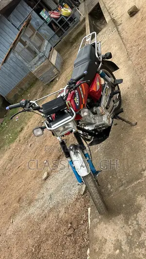 Royal Motorcycle 2025 Red