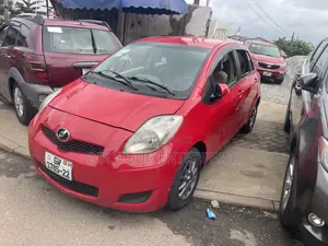 Toyota Vitz 1.3 FWD 5dr 2010 Red