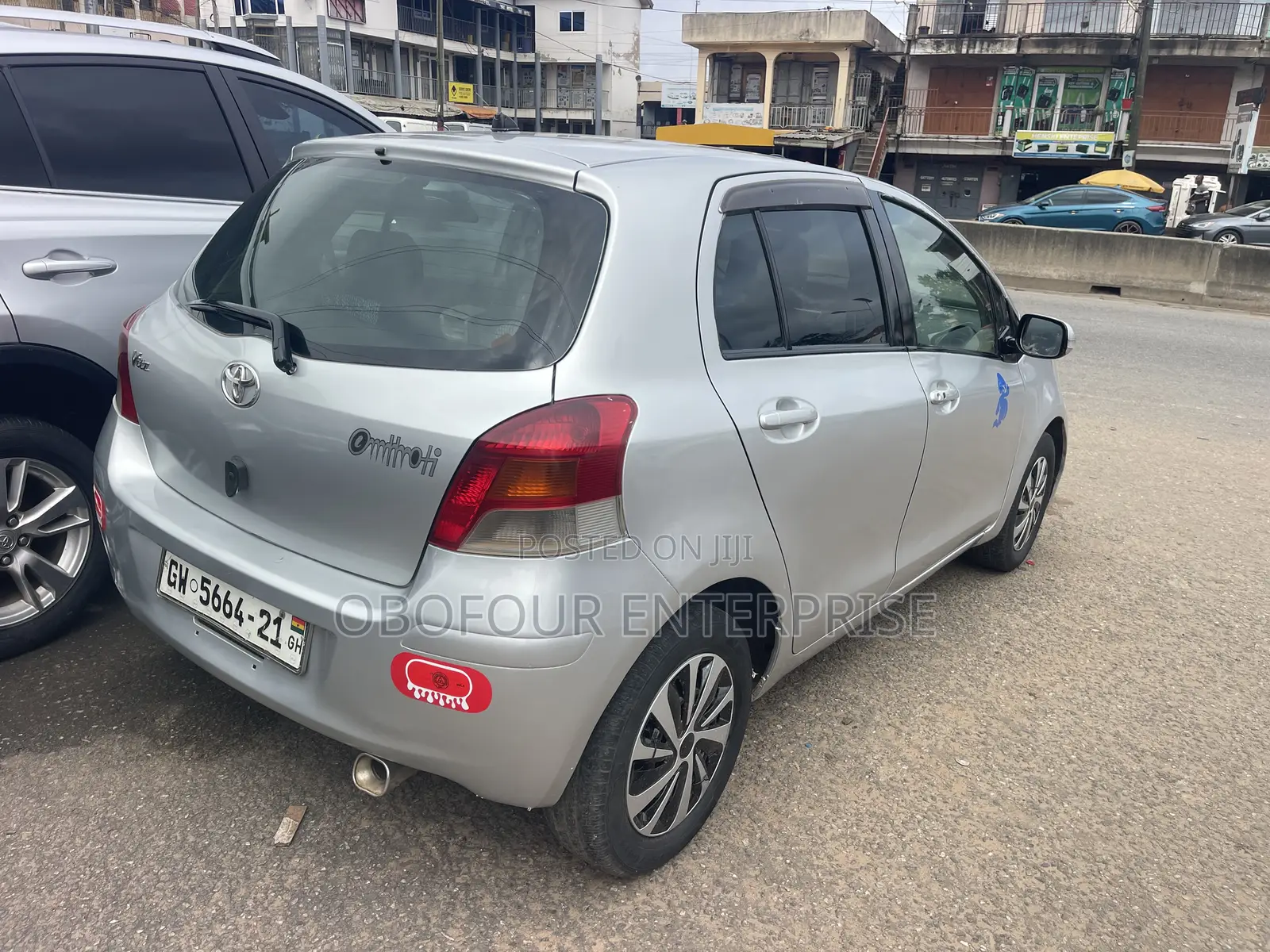 Toyota Vitz 1.5 FWD 5dr 2010 Silver